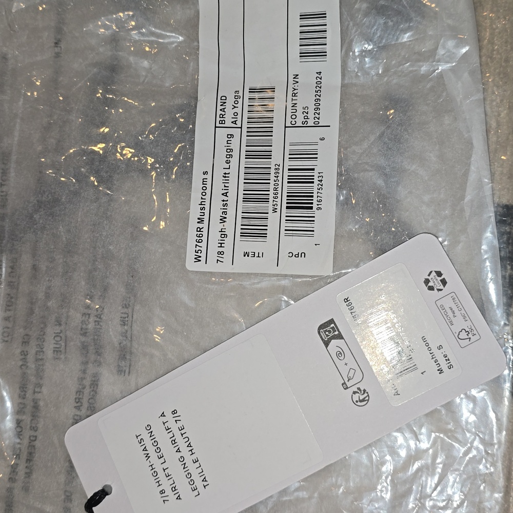 Alo Yoga FLAW 7/8 High-Waist Airlift Legging In Mushroom Small $134 *Minor FLAW* - Picture 7 of 16
